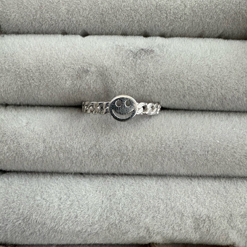 Silver Smiley Face Chain Ring